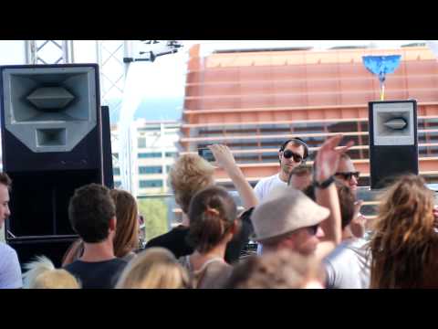Robbie Akbal @ Mobilee rooftop sessions Barcelona 2012