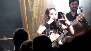 Nerina Pallot twittering from her concert