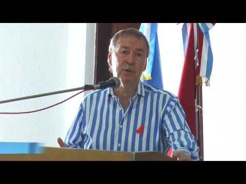 Schiaretti entregó aportes y créditos Vida Digna en Las Caleras