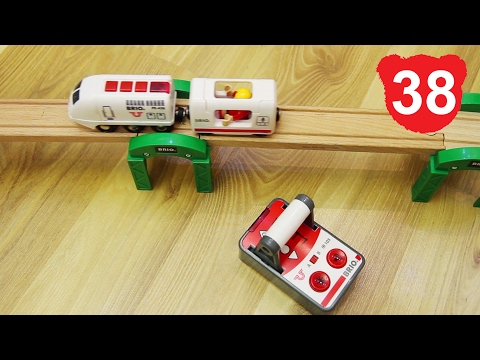 Ravensburger BRIO RAILWAY RC Valdomas kelionių traukinys, 33510 video