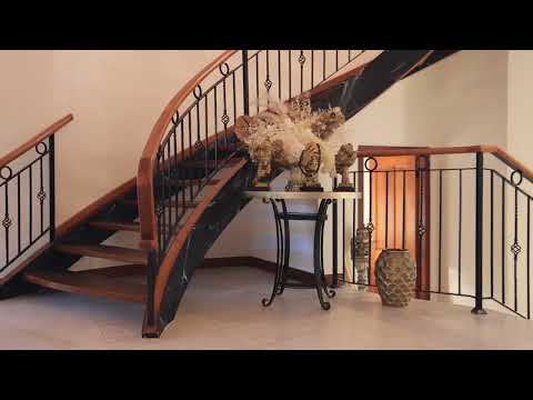 Aria Realty Co. Presents 41 Caroline Crescent, Georges Hall