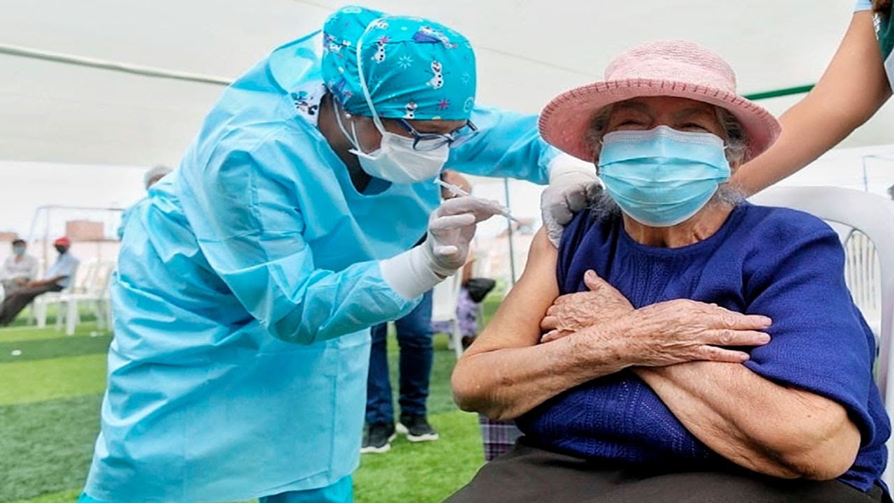 Cuarta dosis: todo lo que debe saber y qué vacunas se aplican