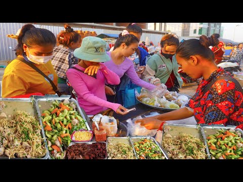 $0.60 street food breakfast, cheap breakfast for factory workers, Cambodian rural street food