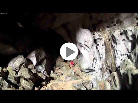 Caverna Tham Phu Kham