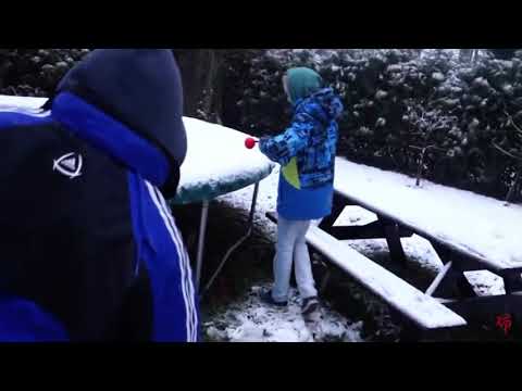 Mees dix & UberQuin in enzoknol zijn oude vlog!!! Gek sneeuwballen gevecht