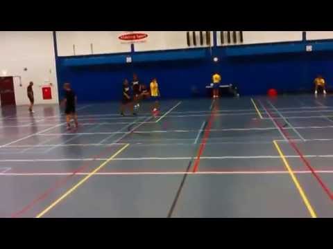 Zaalvoetbal DeltaSports 7 tegen Exstudiantes Utrecht 6