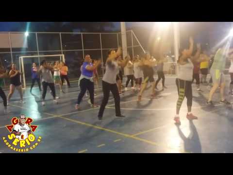 Prof Roberto toda Terça - Feira a partir das 19:00 hs na Praça do Pac com o Grupo Atividade praticando Zumba