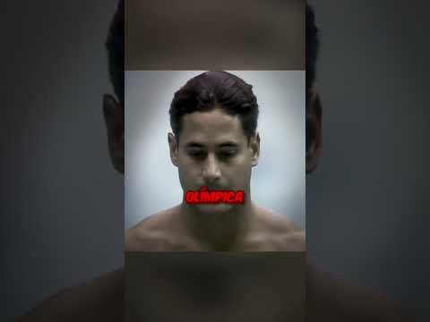 This diver hit his head and still won gold.