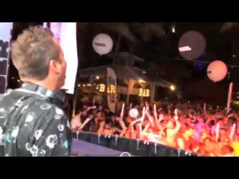 Sander van Doorn playing Powerbass at the Doorn Records pool party Miami 2015