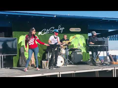 Angel Princess dancing with 17th Street Band and Nick Sabia at Sea Legs at the Beach - I’m Yours