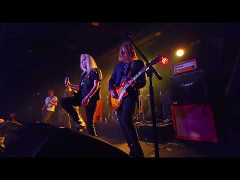 Cherie Currie (The Runaways) 📽: twinmusix.com