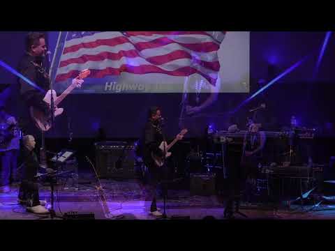 Rodney Crisp.. "I Can't Help It If I'm Still In Love With You" ....LIVE