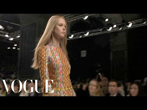 Aquilano.Rimondi Ready to Wear Spring 2011 Vogue Fashion Week Runway Show