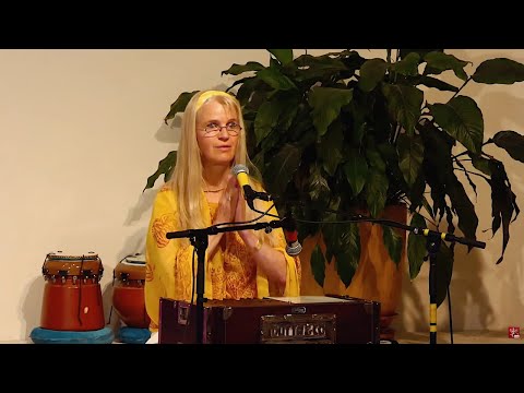 Satsang - Kirtan, Mantra und Arati mit Sybille - Yoga Vidya Ashram Live 7:00 - 18.06.2021