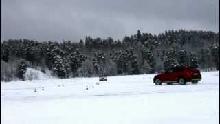 preview picture of video 'BMW Winter Challenge, Питер, 2013. ч.1 Максим на малом круге'