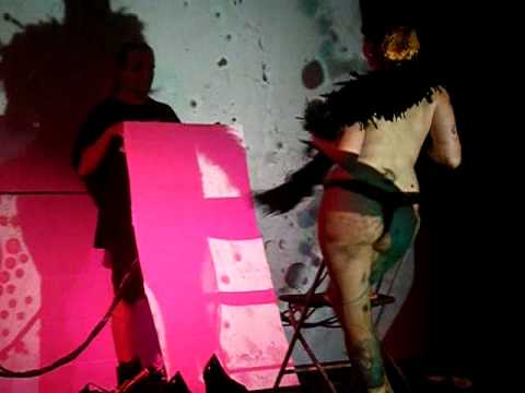 download lagu mp3 mp4 Artundressed, download lagu Artundressed gratis, unduh video klip Artundressed