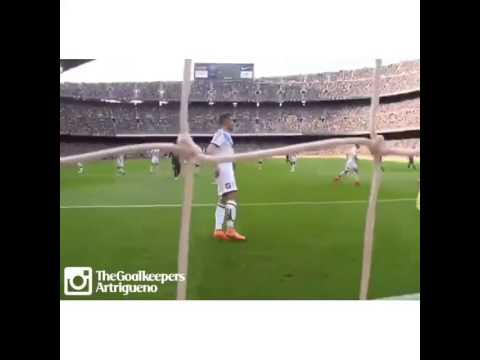 Fabricio double save vs #Barcelona  ️@Football.Total⬅️ ️@Boxing.World⬅️