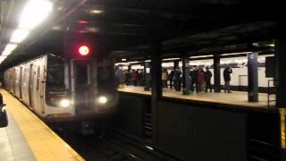 preview picture of video 'MTA New York City Subway Line E arriving at 42nd street'