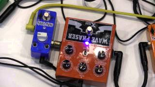 Video thumbnail for Musikmesse 2014 Xvive Wave Phaser by effectsdatabase