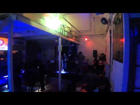 Banda Profanos en Bar Dr. Shot en Arequipa (subido por el Jesuspin) video 2