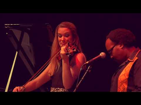 Njabulo Madlala Baritone sings Lakutshon' ilanga Mackay Davashe