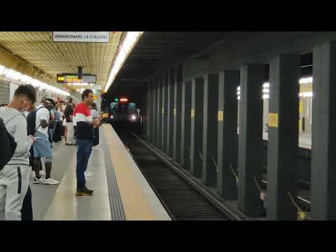 Metro Milano M3 Affori FN metro 8100-9100 in arrivo metro meneghino#atm#stazione#milano 