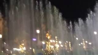 preview picture of video 'Stret fountain (9725504406)'