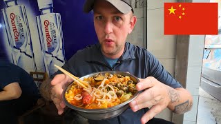 Trying The Smelliest Noodles in China 🇨🇳 (Luosifen 螺蛳粉)