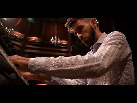 Teo Gheorghiu: Bartok Romanian Dance, Op.8 No.1 (ROOTS live)