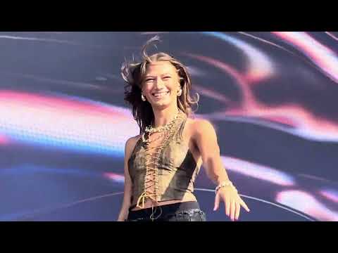 Leony - Friendships (Lost My Love) - Live at Heide Park Festival