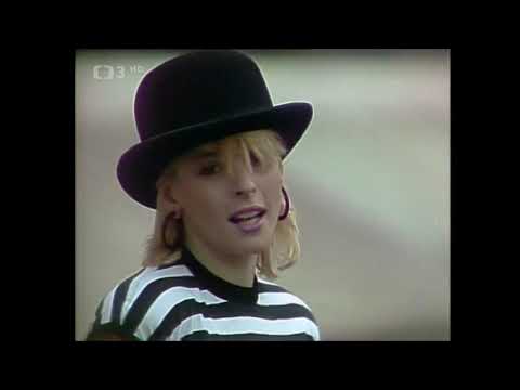 Iveta Bartošová - Scházíš mi čím dál víc (1990)