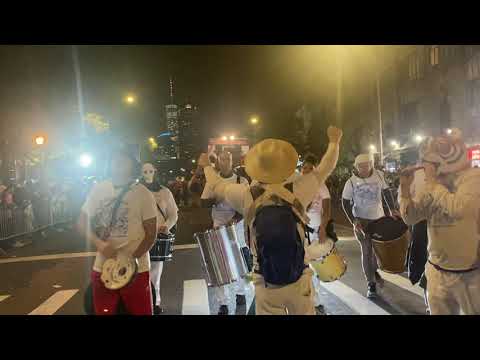 Promotional video thumbnail 2 for Bloco La Conga