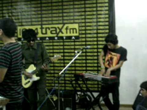 (LIVE) Goodnight Electric - Dansa Akhir Pekan (The Upstairs Cover)