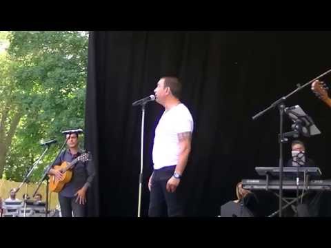 Sebastien El Chato" Medley"Je l'aime -On s'aimera encore-Sa pleure aussi un homme