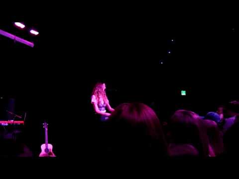 Jena Rose Raphael singing Closer by The Chainsmokers ft .Halsey Live at Taking you Tour Seattle