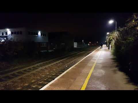 37423 + 37716 depart Brundall 2J91 17/11/18