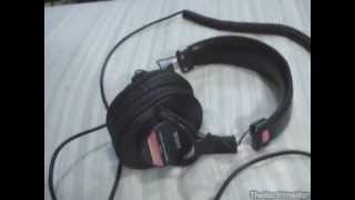 Video thumbnail for Sony MDR-V6 studio monitor headphones by themaritimegirl