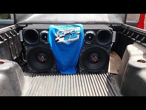 Saveiro Tocando Musica Eletrônica