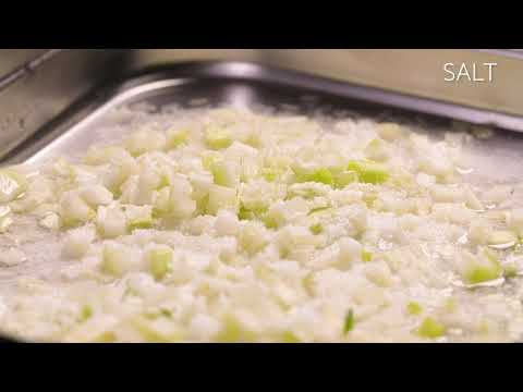 How To Make Steamed Sesame Salmon | AEG UK