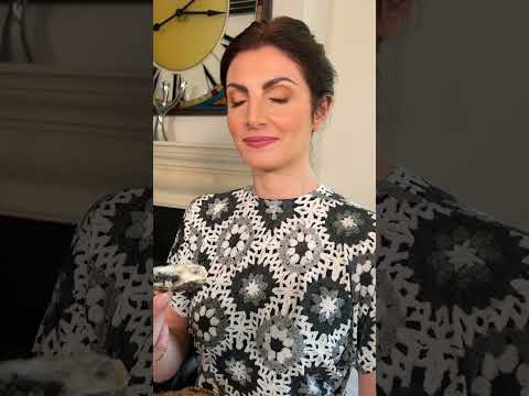 How to eat Oysters with Formal British Dining Etiquette