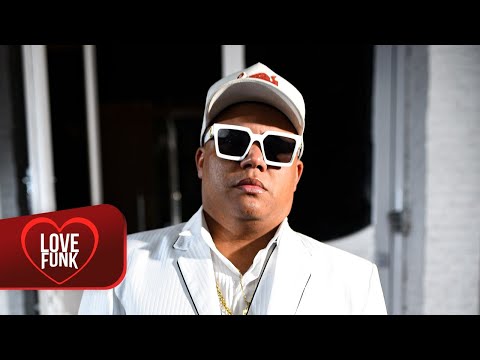 LIGA O FLASH DO CELULAR QUE A P*TARIA COMEÇOU - HEY HOU - HEY HOU - MC Delux (Seleção do Mandelão)