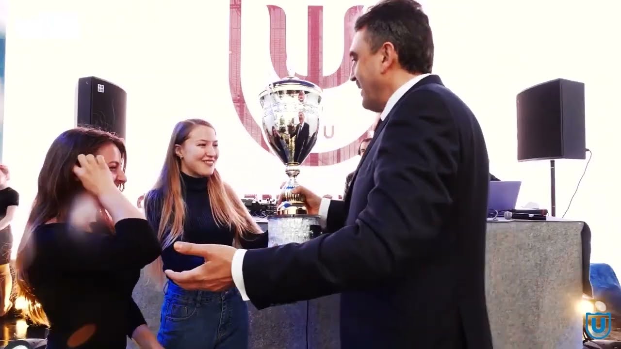 It suits me – Hãy đến với TSU