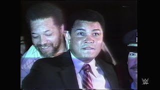 Muhammad Ali and Jake "The Snake" Roberts cross paths