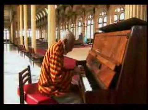 Ruben Gonzalez Playing Solo in the Cuban Gymnasium