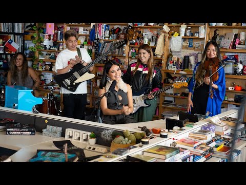NIKI: Tiny Desk Concert