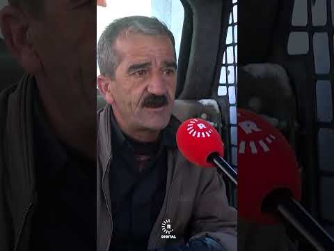 ڤیدیۆ | لە تەوێڵەی سنووری هەڵەبجە 15 سانتیمەتر بەفر باریوە و موختار خۆی شەقامەکان پاک دەکاتەوە