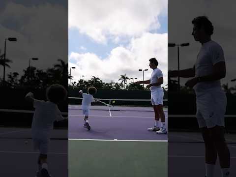 Federer's forehand: simple tip for beginners 🎾✨