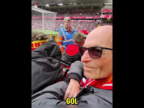 ¿Cómo ayudó el aficionado a marcar un gol para su equipo?😱