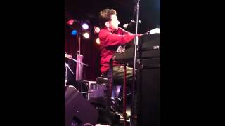 Jon B singing Cocoa Brown live at BB Kings