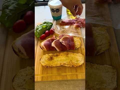 Sandwich de Jamon crudo y Burrata